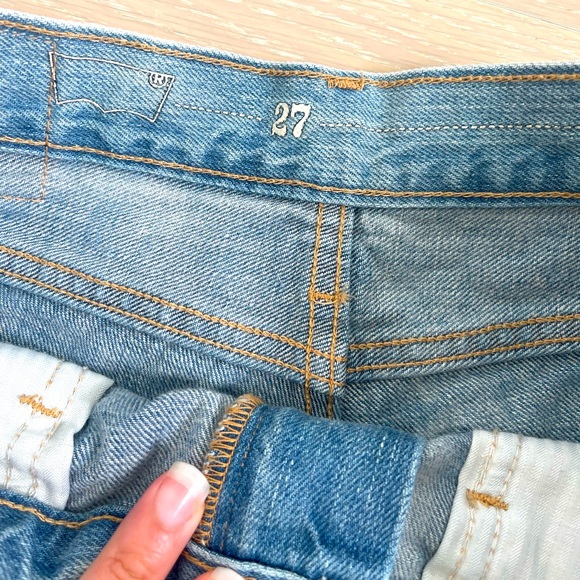 Levi’s jean shorts size 27 - Picture 3 of 3